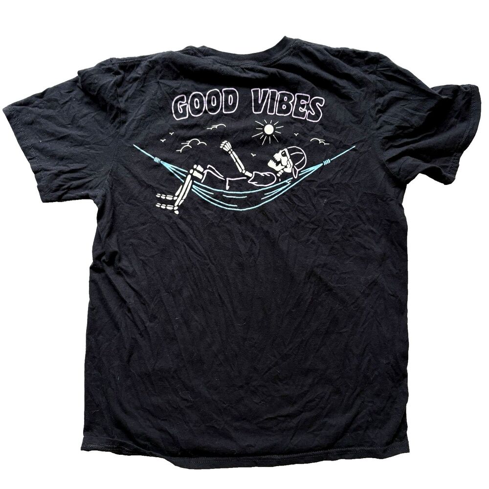 Good Vibes Black and Pink Skeleton Hammock Short Sleeve Medium TShirt